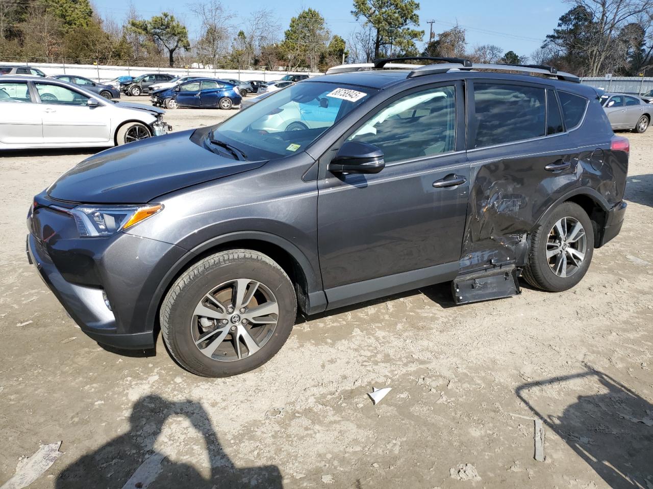 2018 Toyota RAV 4 - Image 1