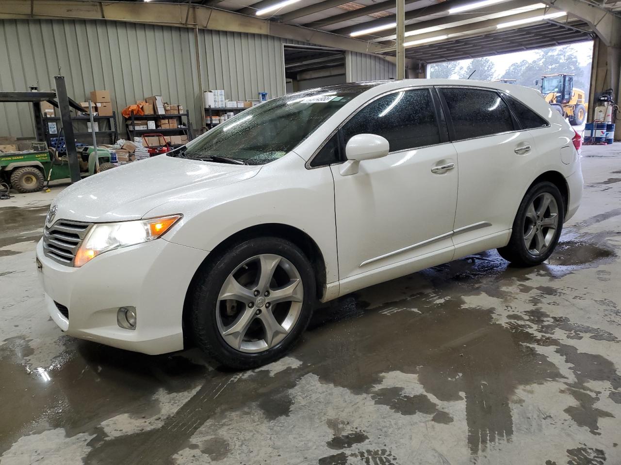 2010 Toyota Venza - Image 1