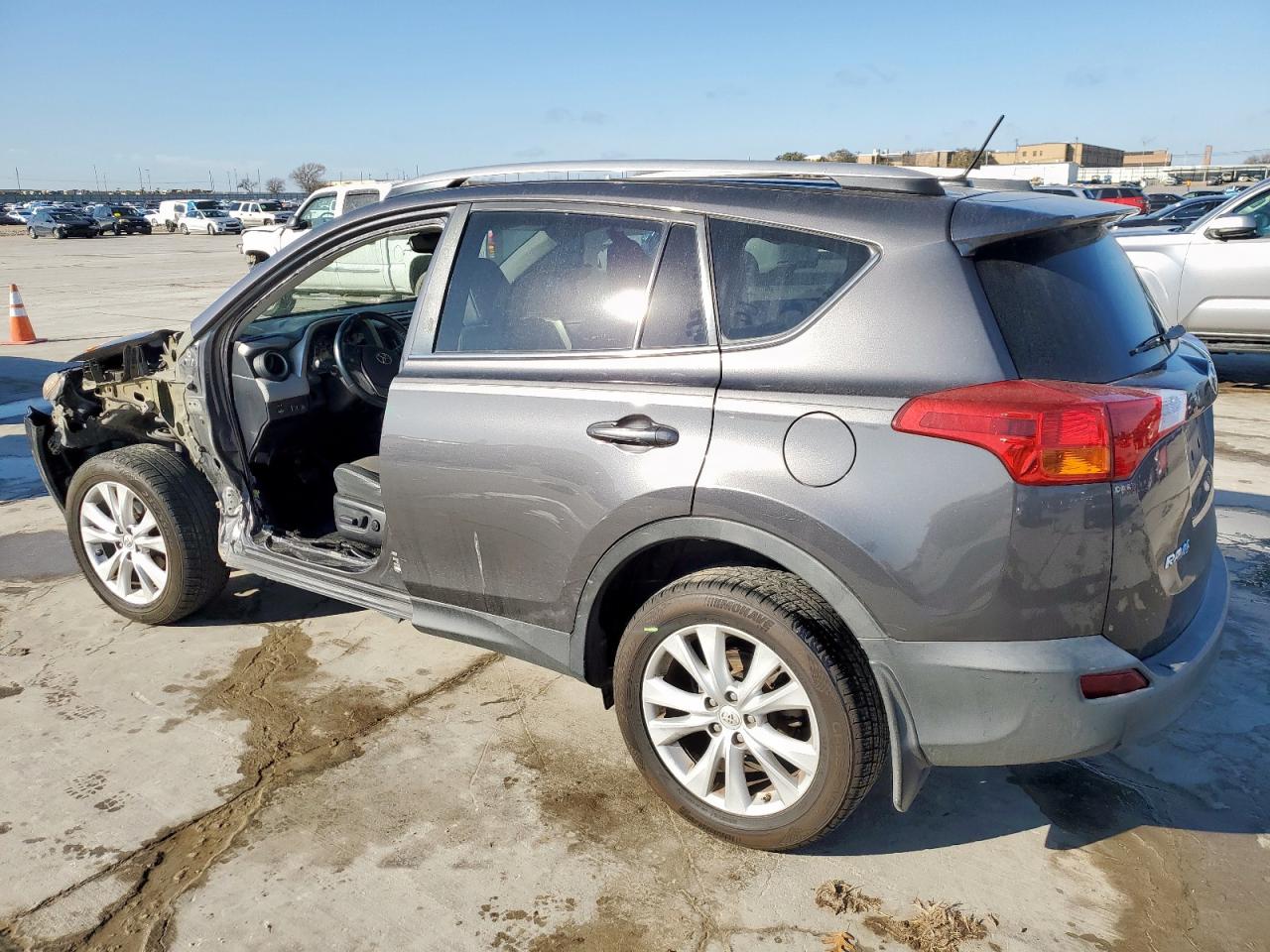 2015 Toyota RAV 4 - Image 2