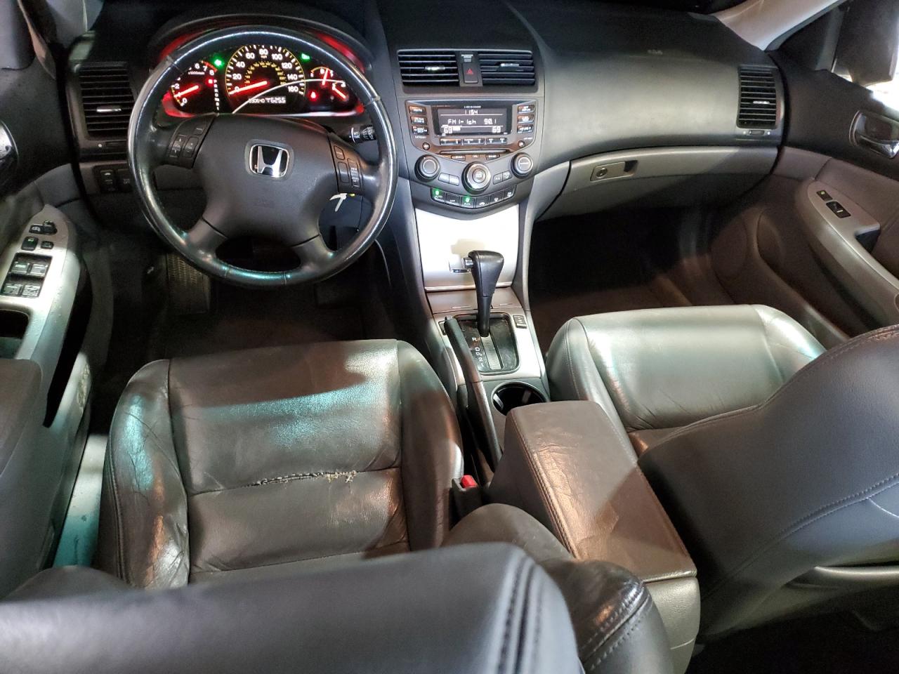 2005 Honda Accord - Image 8
