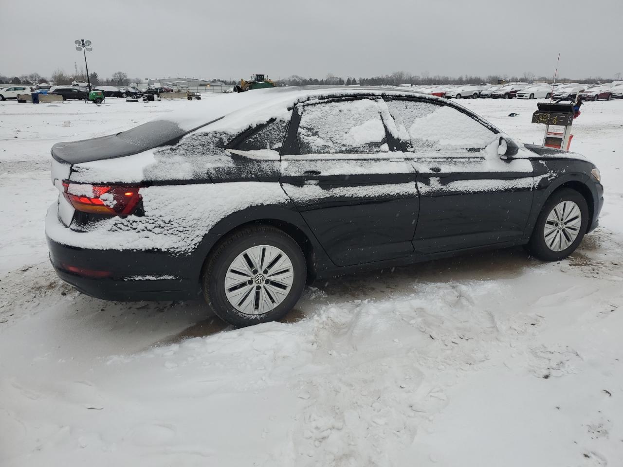2019 Volkswagen Jetta - Image 3