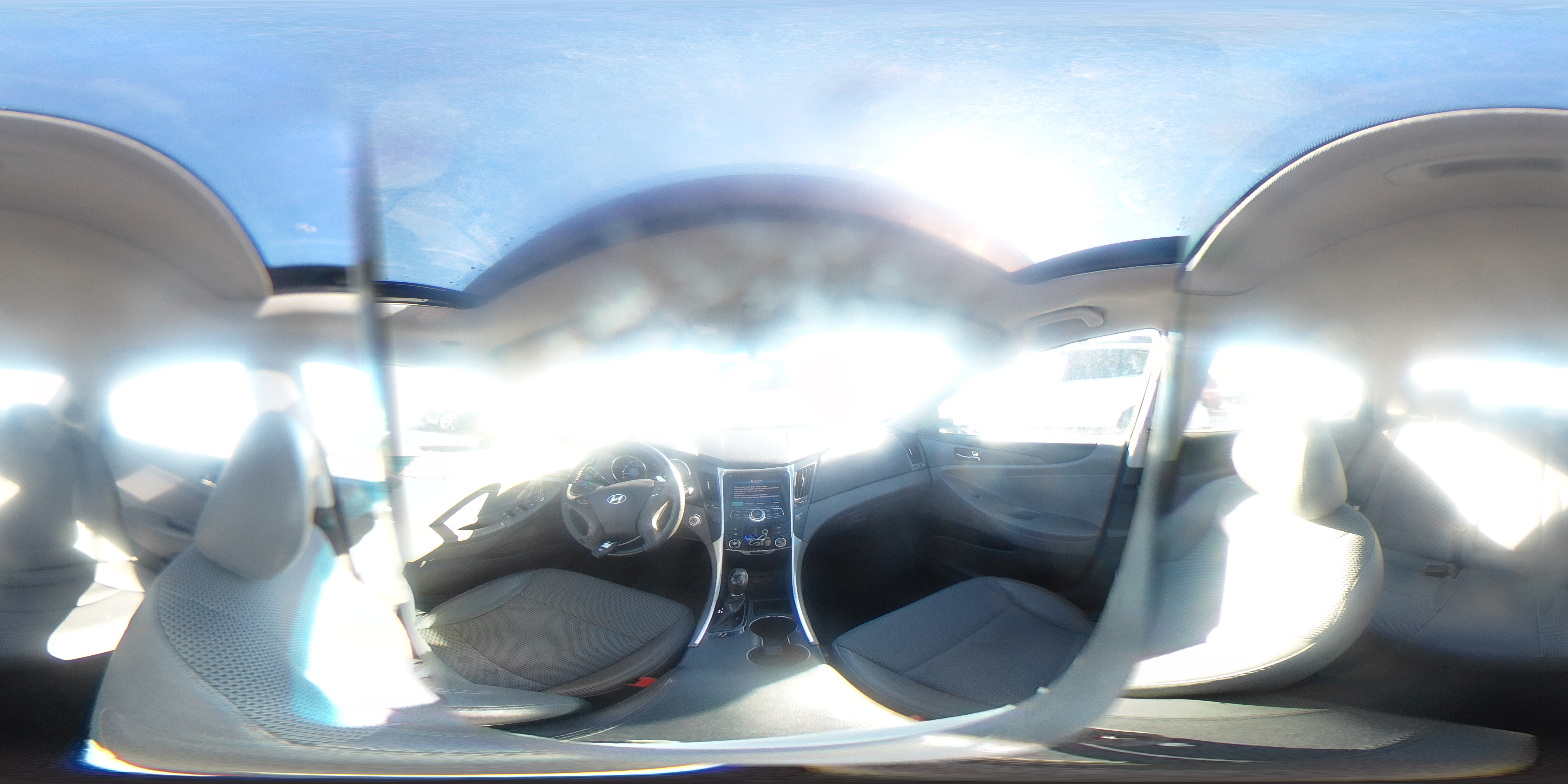 2012 Hyundai Sonata - Image 13