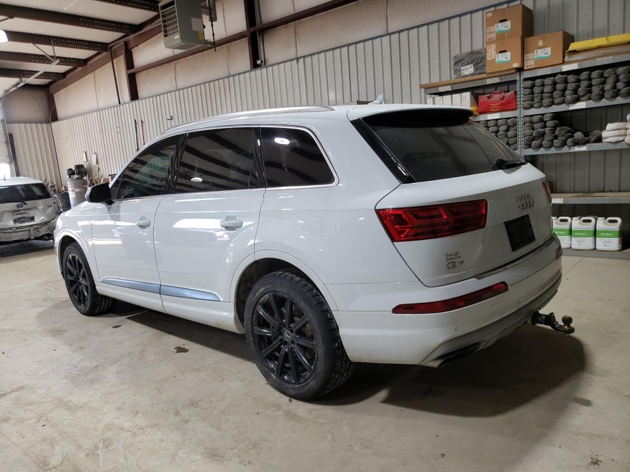 2018 Audi Q7 - Image 2