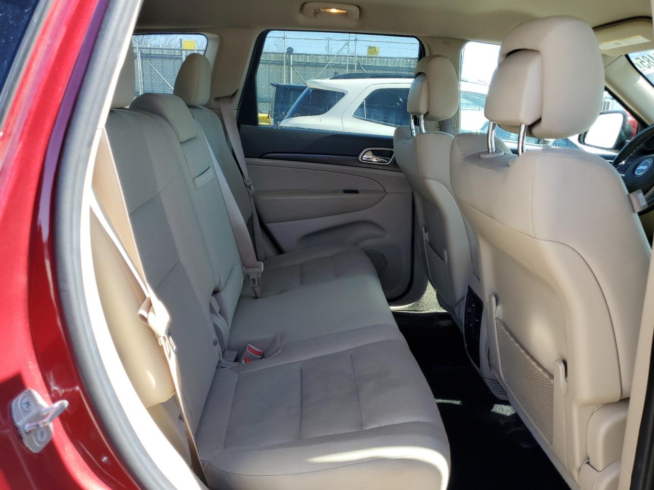 2014 Jeep Grand Cherokee - Image 11