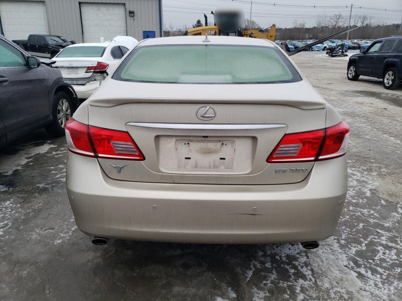 2012 Lexus ES - Image 6