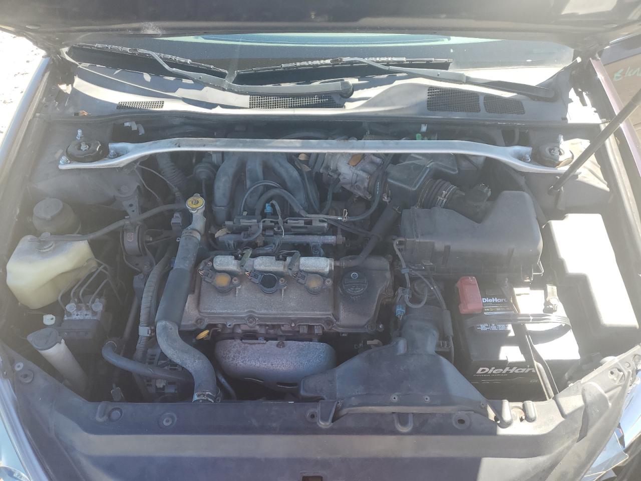 2004 Lexus ES - Image 11