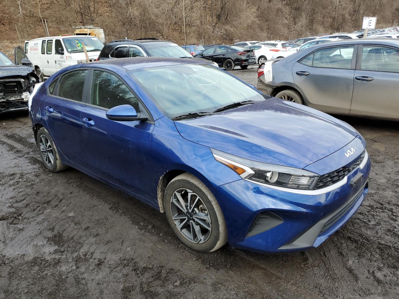 2023 Kia Forte - Image 4