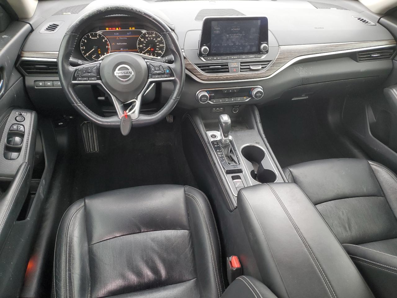 2019 Nissan Altima - Image 8