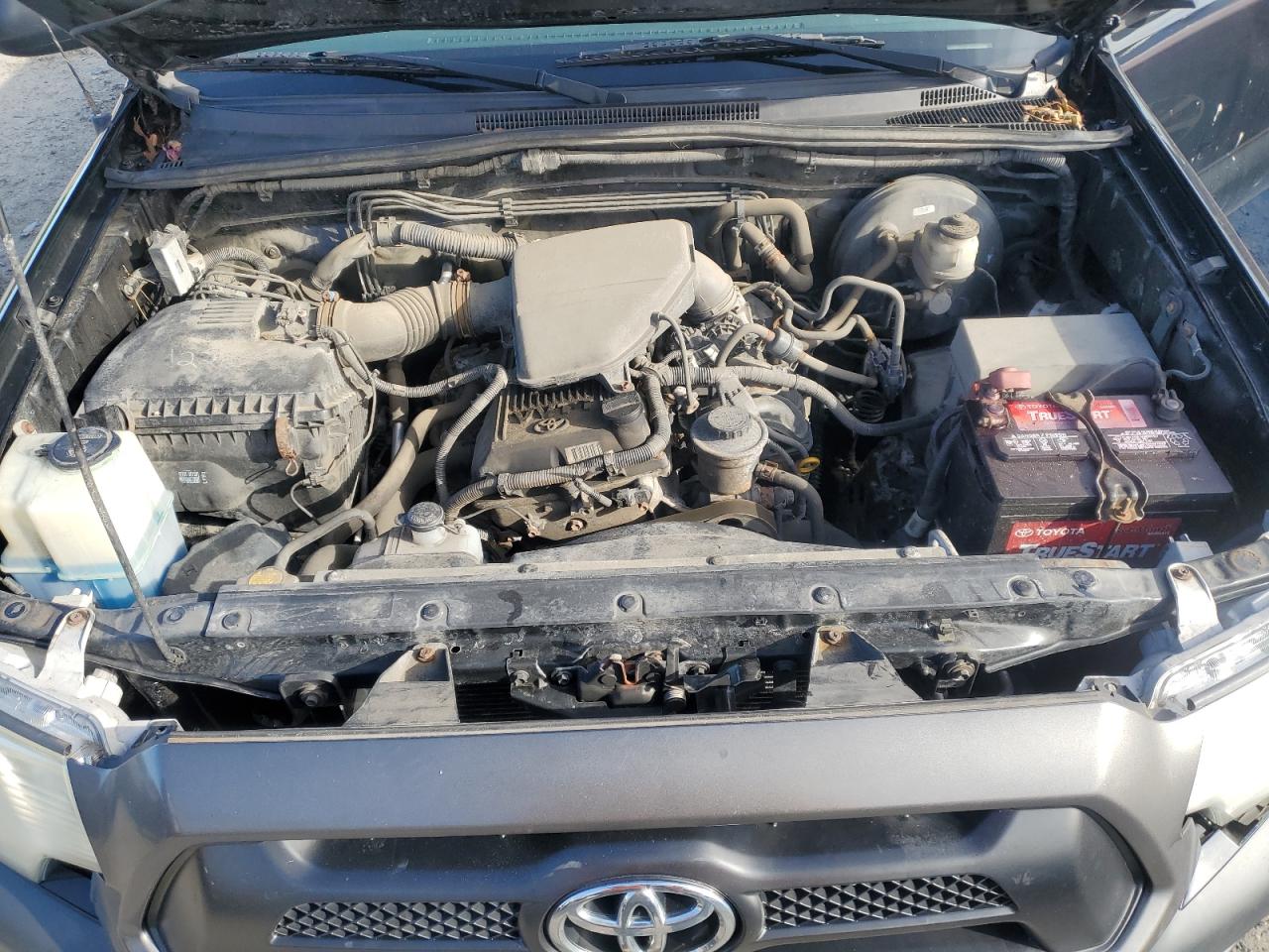 2013 Toyota Tacoma - Image 11