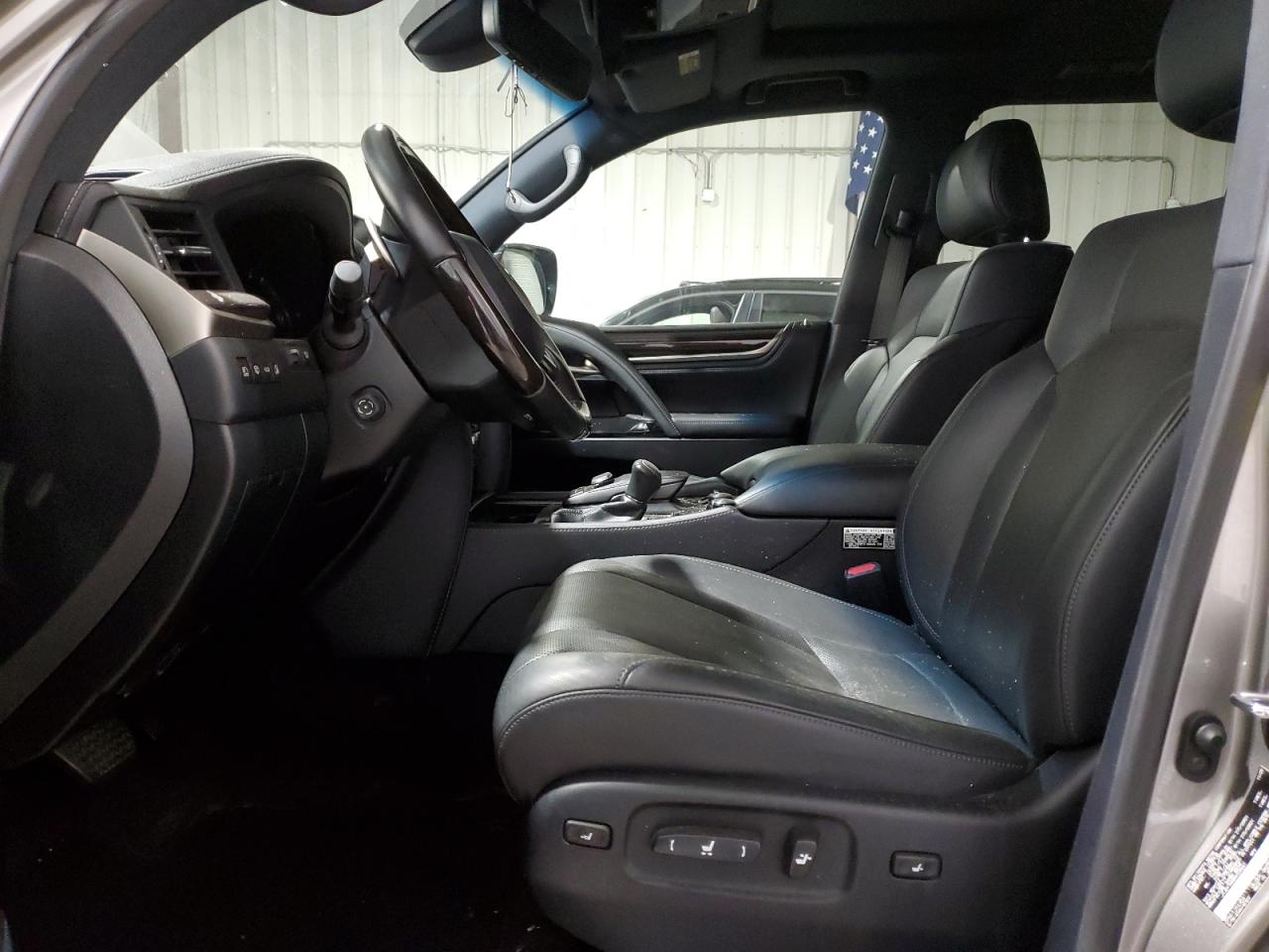 2021 Lexus LX - Image 7