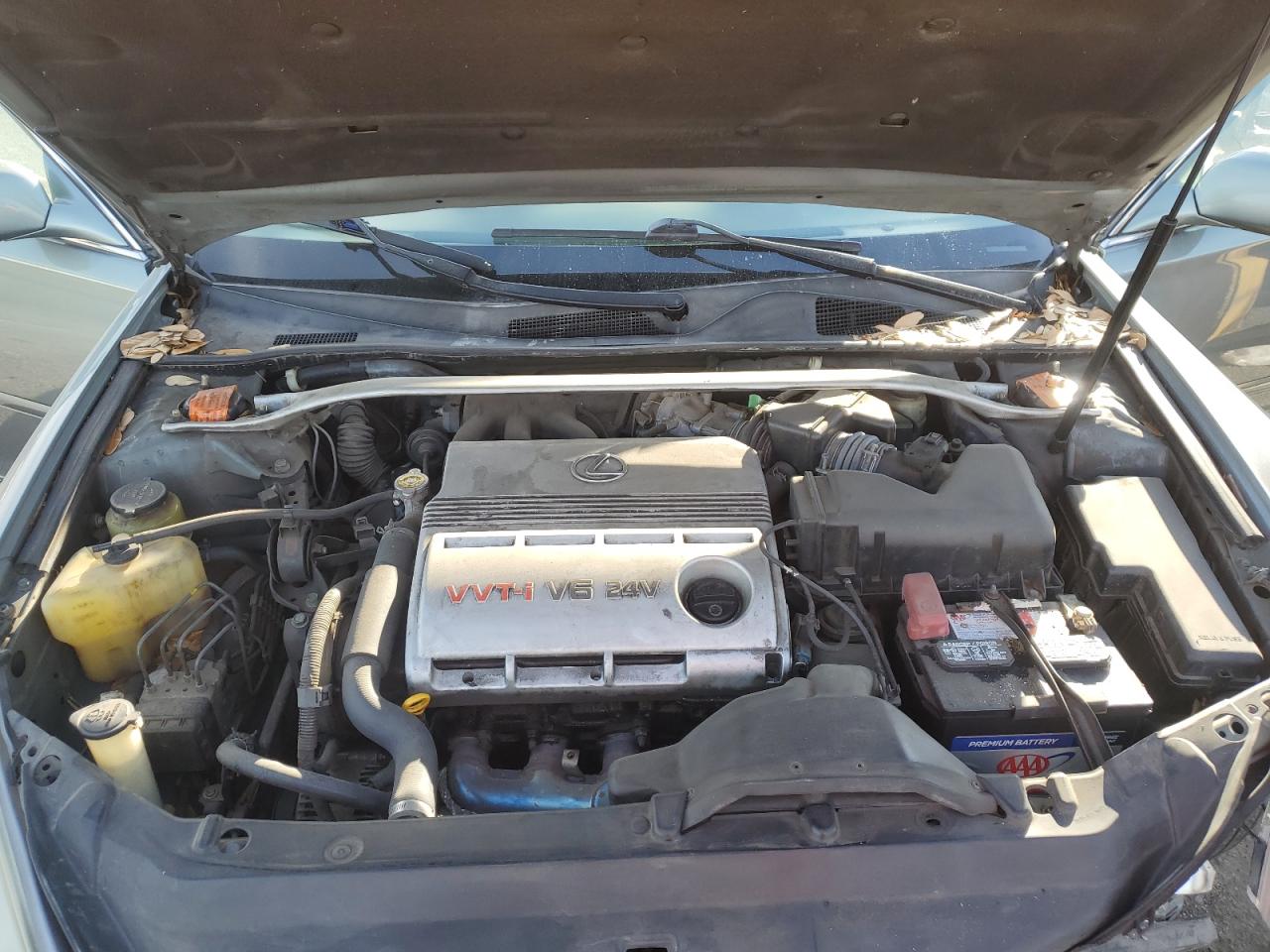 2002 Lexus ES - Image 11