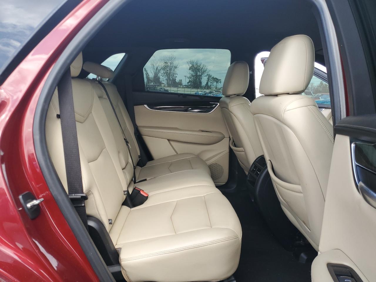 2018 Cadillac XT5 - Image 11