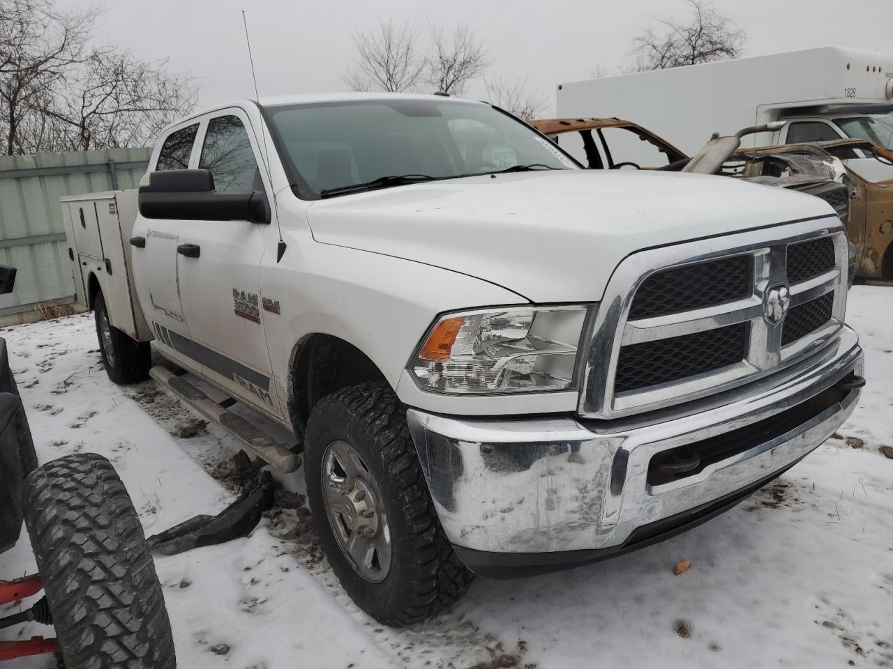2014 RAM 3500 - Image 4