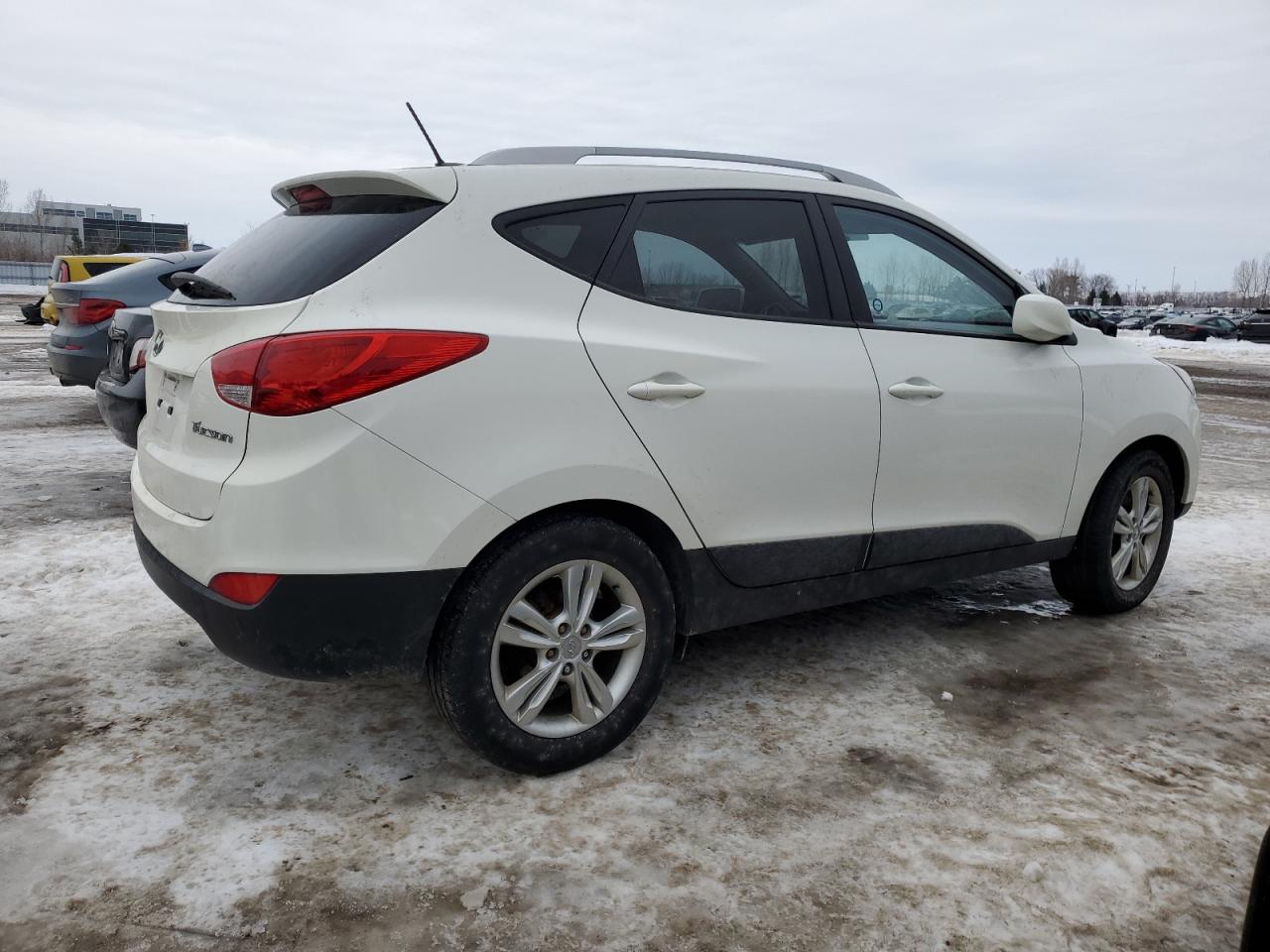 2012 Hyundai Tucson - Image 3