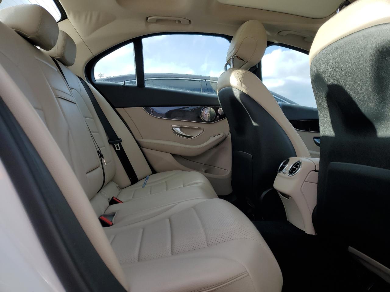 2017 Mercedes-Benz C-klasse - Image 10