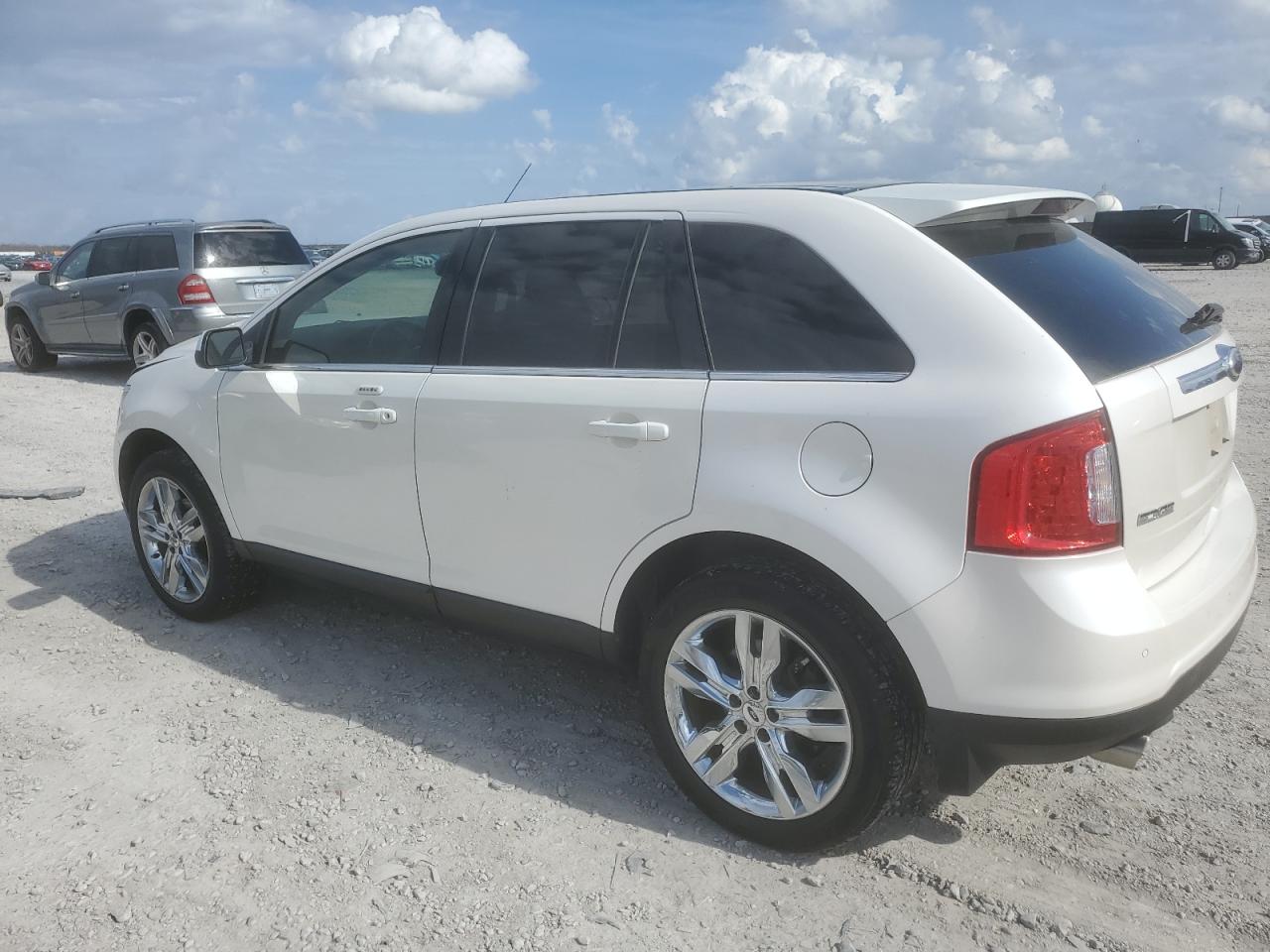 2011 Ford Edge - Image 2