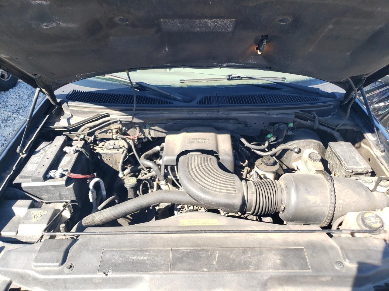 2000 Ford Expedition - Image 12