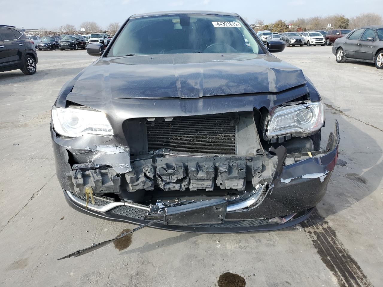 2017 Chrysler 300 - Image 5