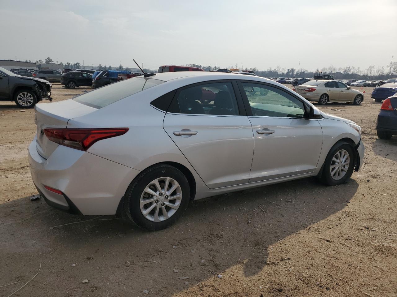 2021 Hyundai Accent - Image 3