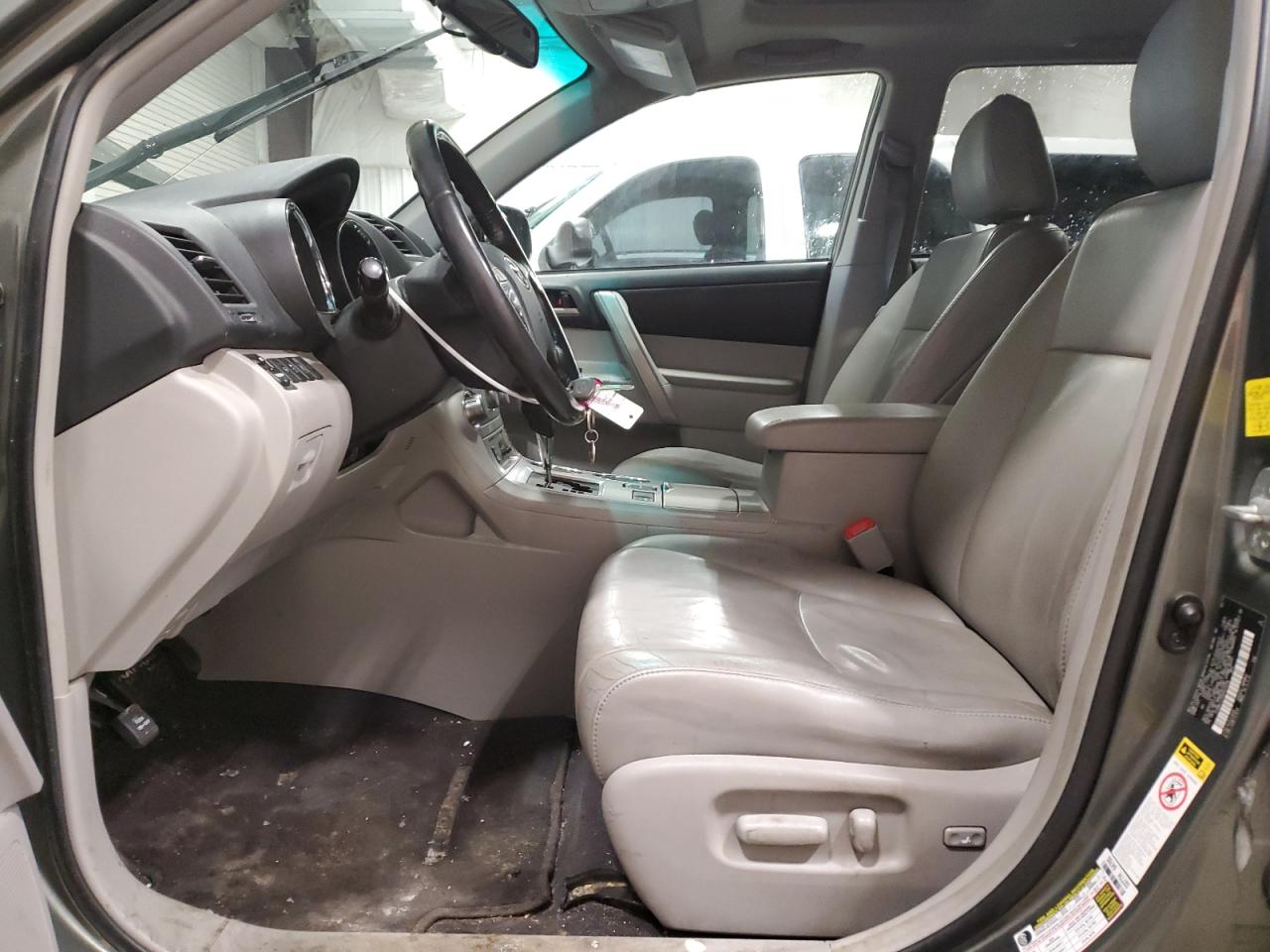 2011 Toyota Highlander - Image 7