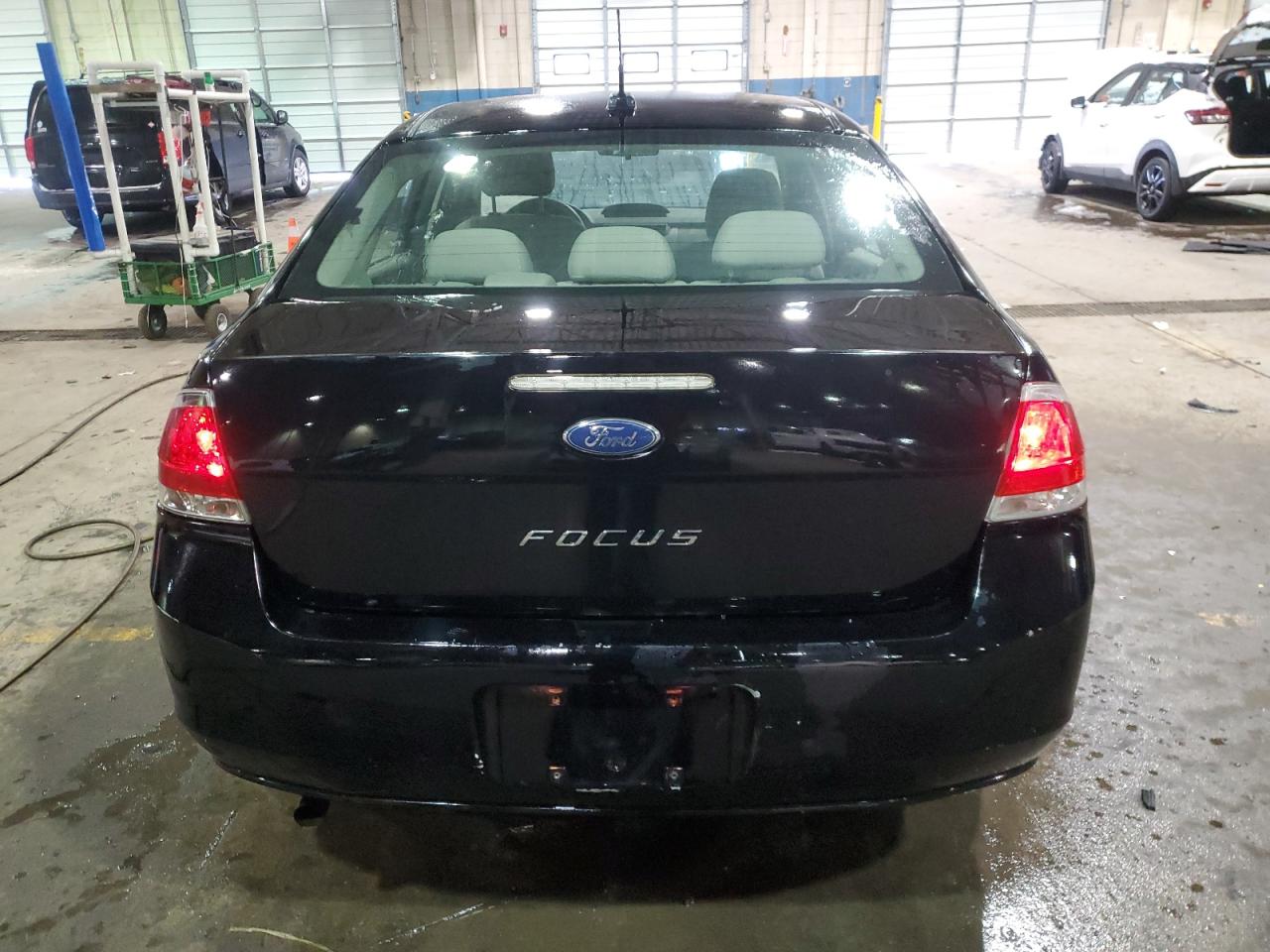 2010 Ford Focus - Image 6