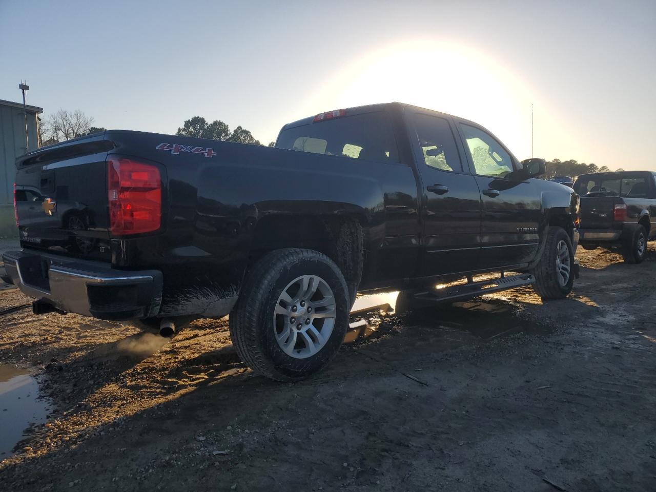 2016 Chevrolet Silverado - Image 3