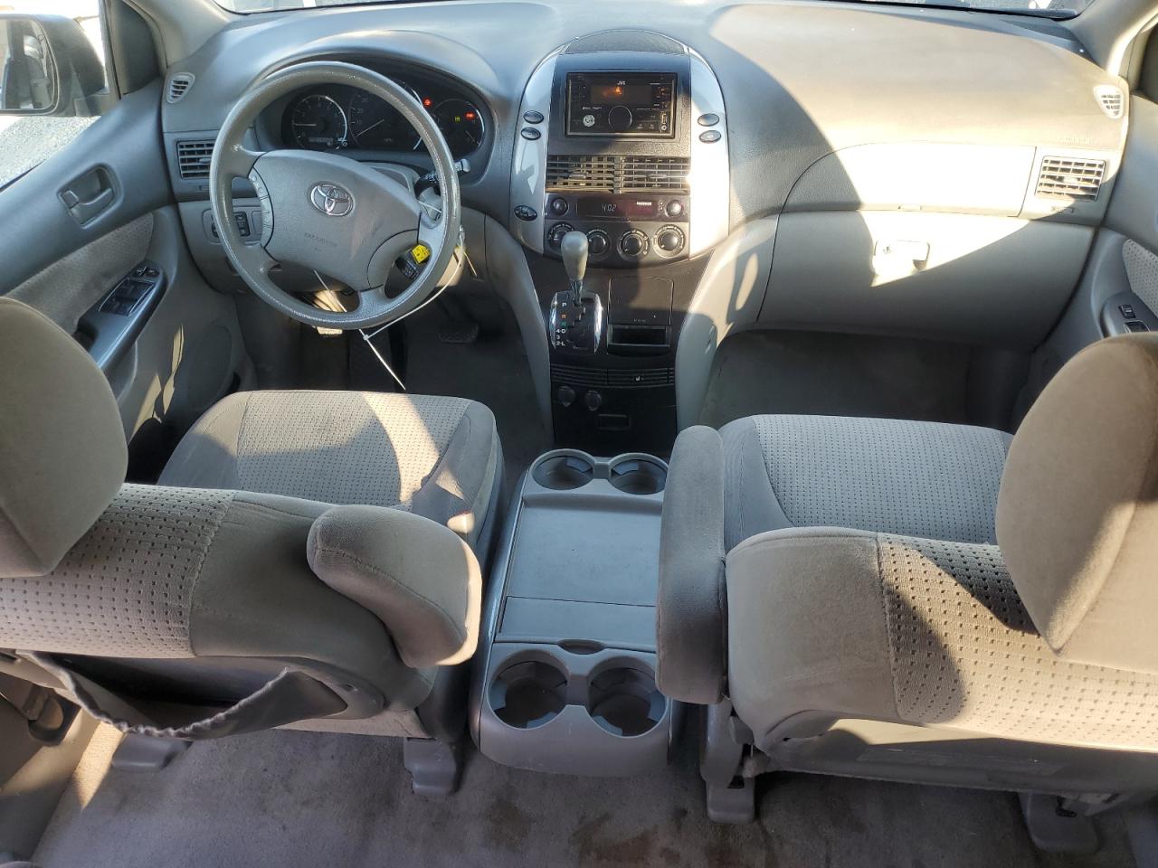 2007 Toyota Sienna - Image 8