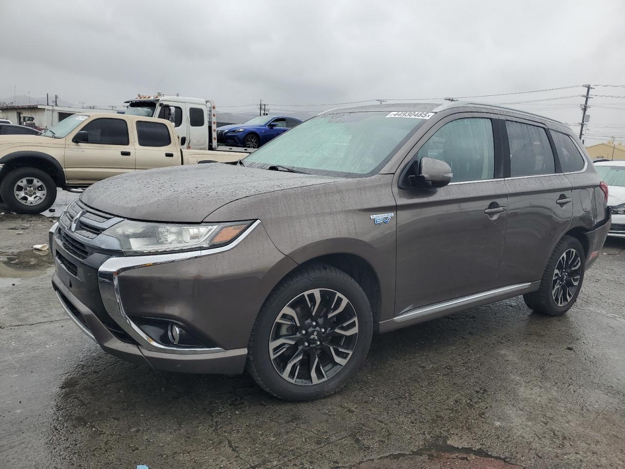 2018 Mitsubishi Outlander - Image 1