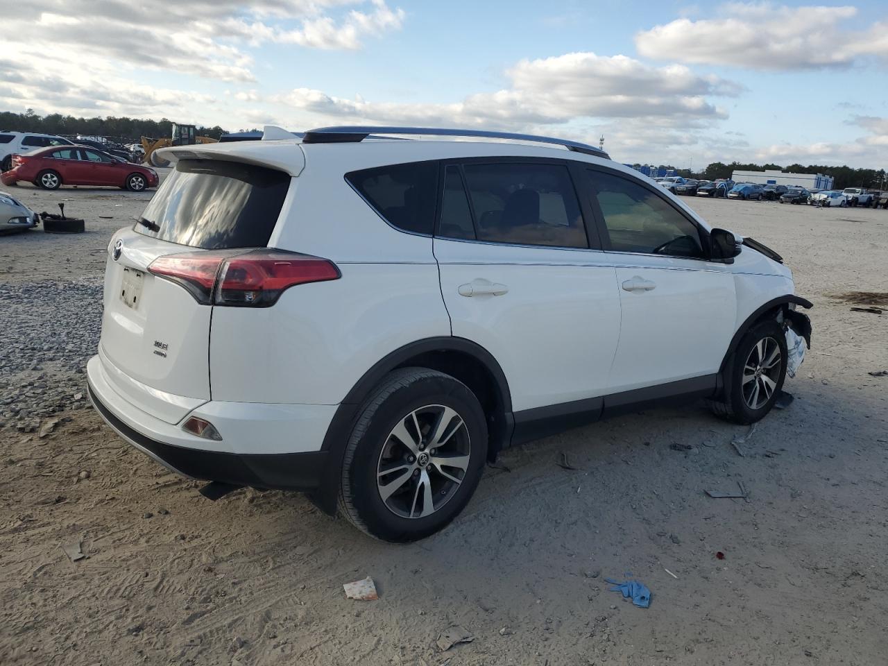 2017 Toyota RAV 4 - Image 3
