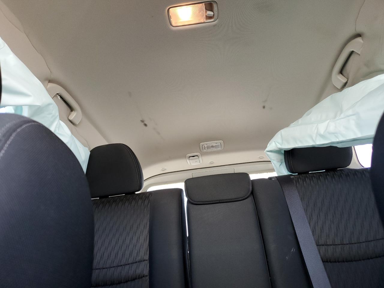 2019 Nissan Rogue - Image 10