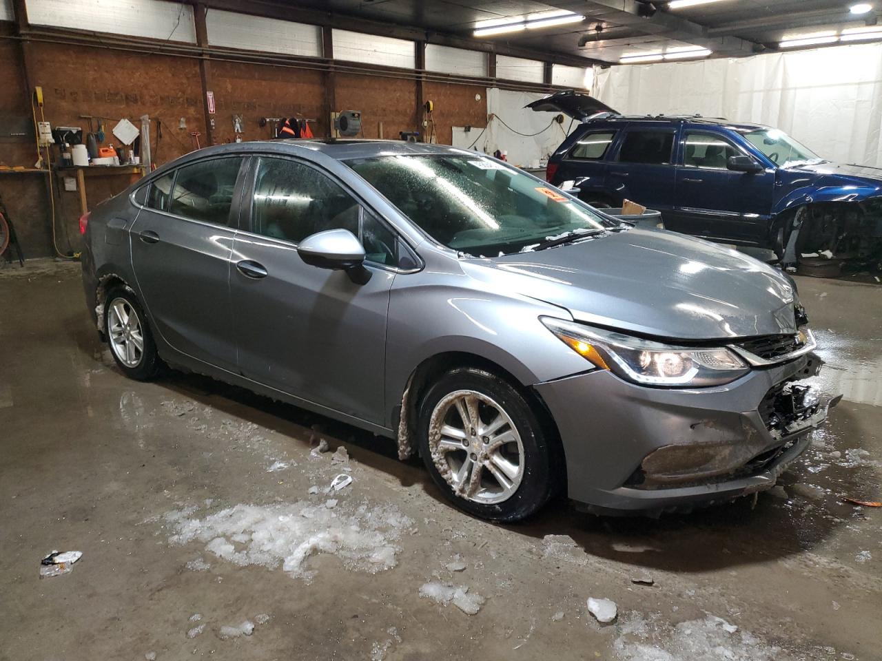 2018 Chevrolet Cruze - Image 4