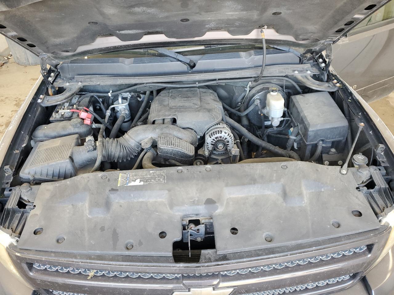 2010 Chevrolet Silverado - Image 11