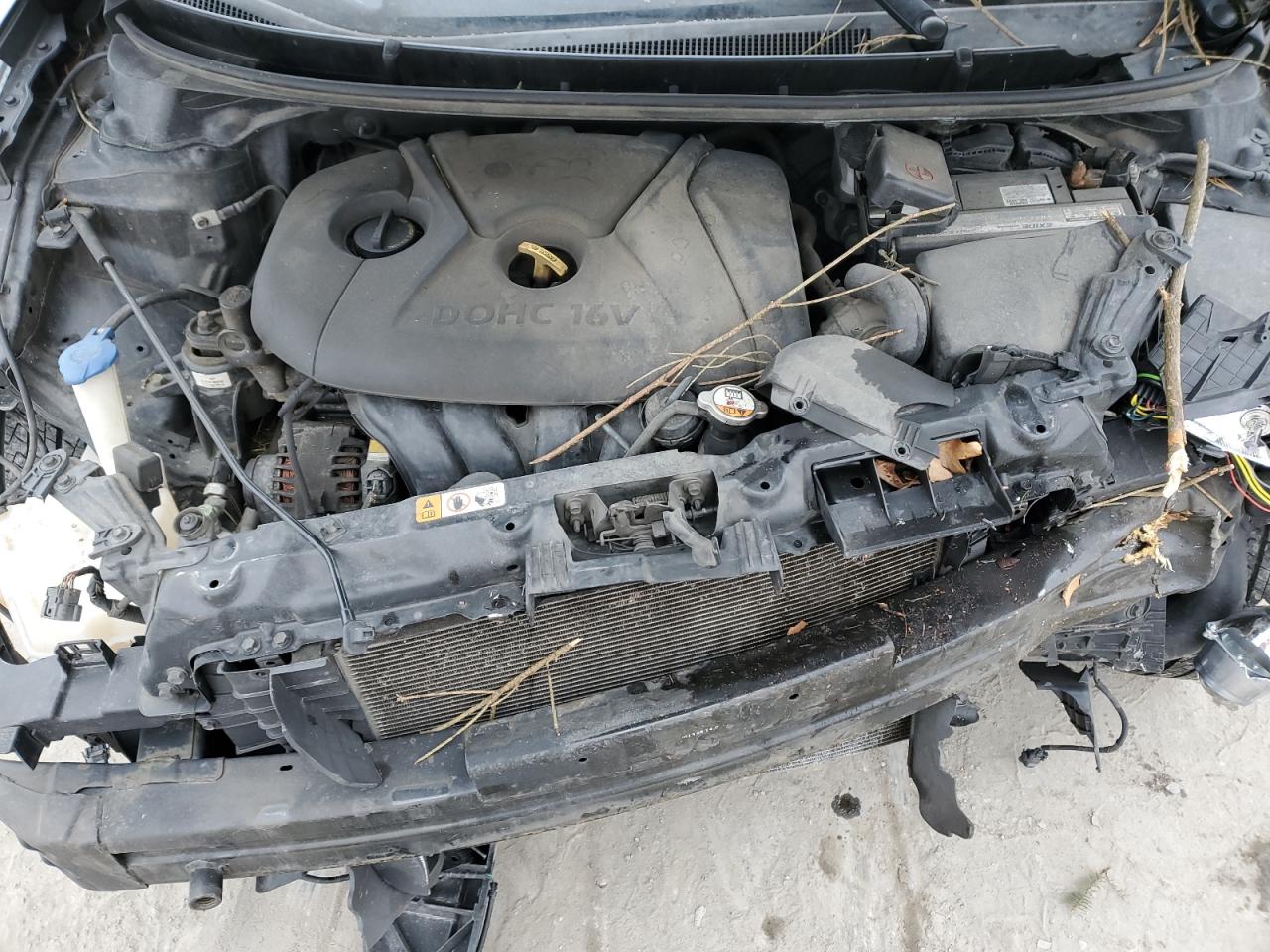 2013 Hyundai Elantra - Image 12