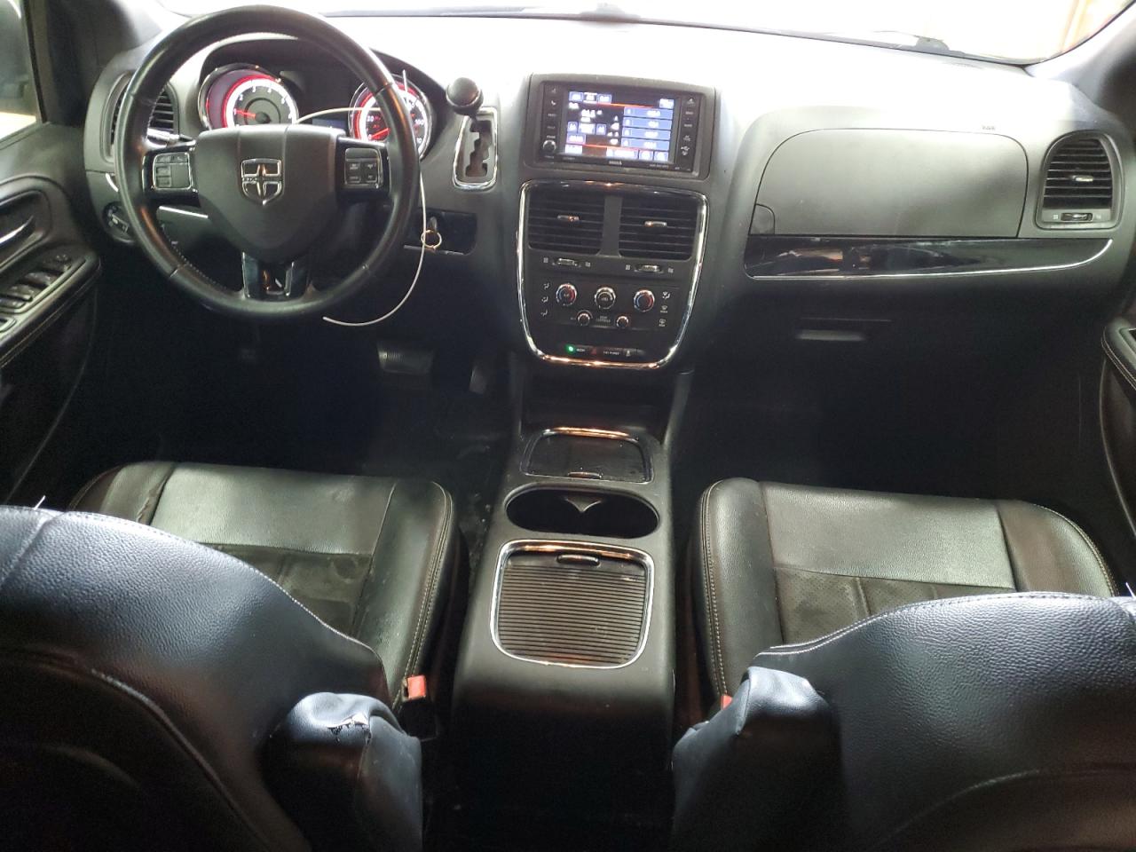 2018 Dodge Caravan - Image 8