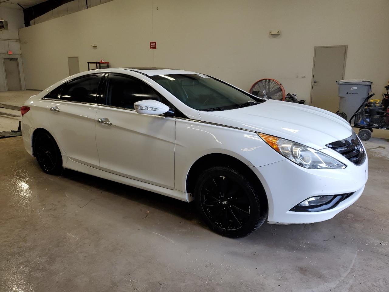 2014 Hyundai Sonata - Image 4