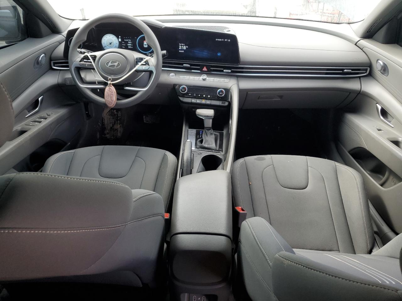 2024 Hyundai Elantra - Image 8