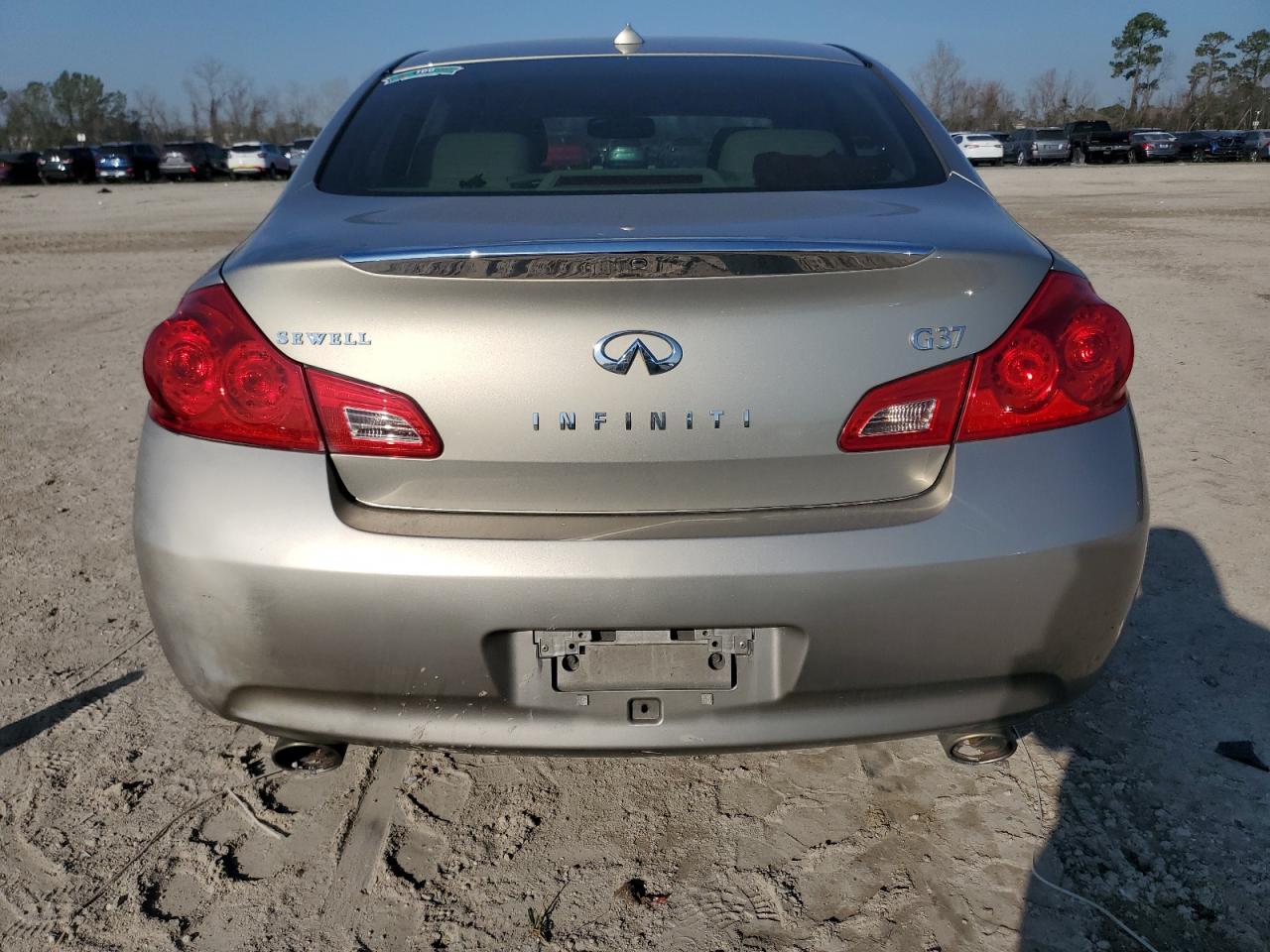 2009 Infiniti G - Image 6