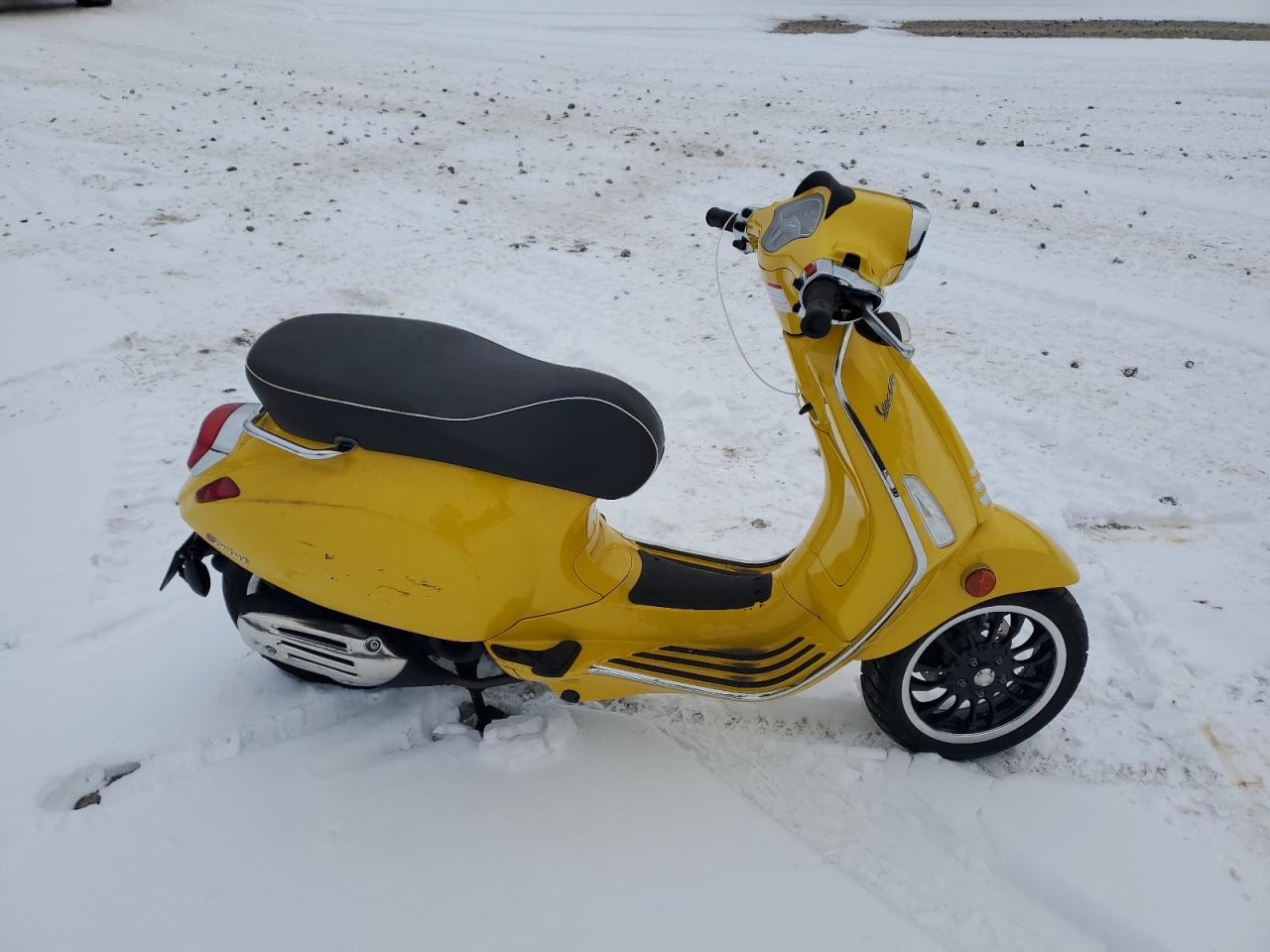 Mendon, MA에서 판매 중인 2021 Vespa Primavera/Sprint 50 - Side