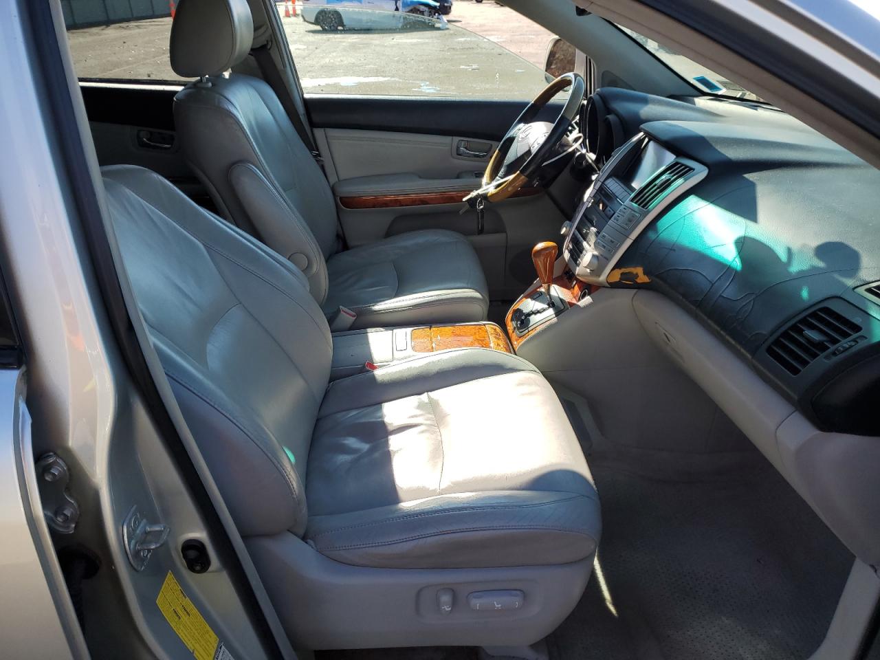 2005 Lexus RX - Image 7