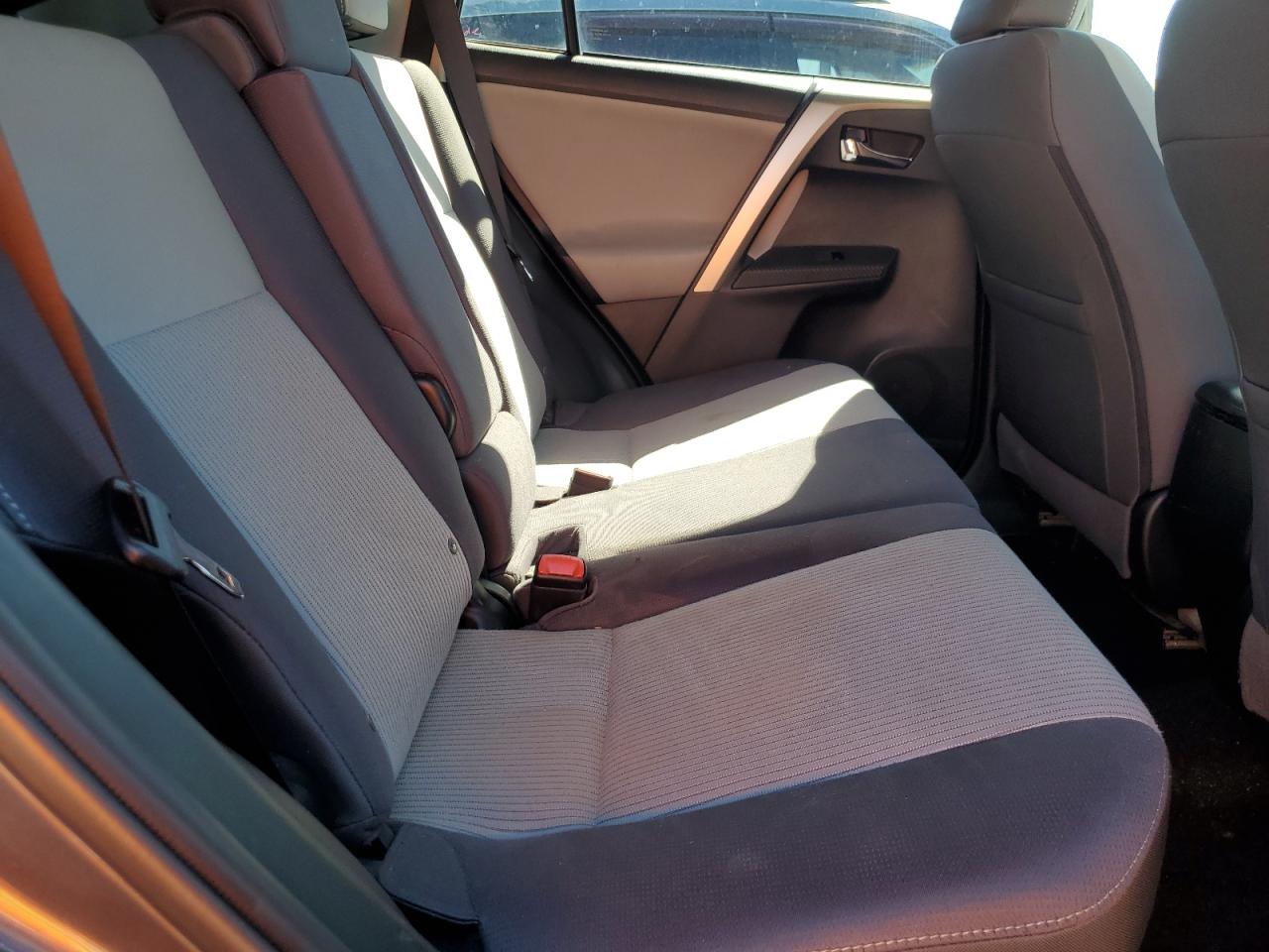 2014 Toyota RAV 4 - Image 11
