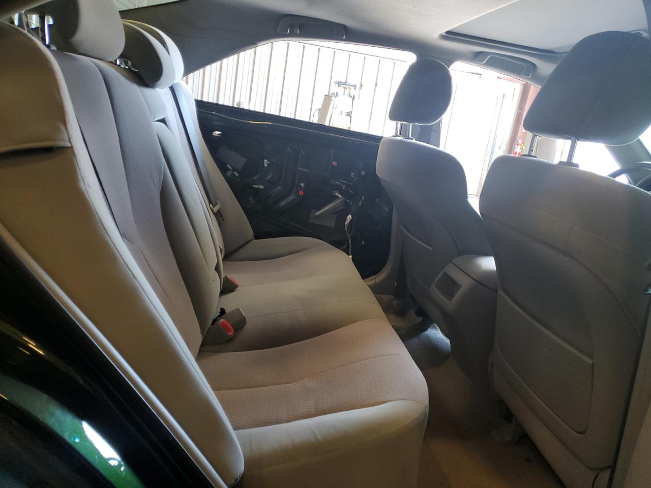 2010 Toyota Camry - Image 10