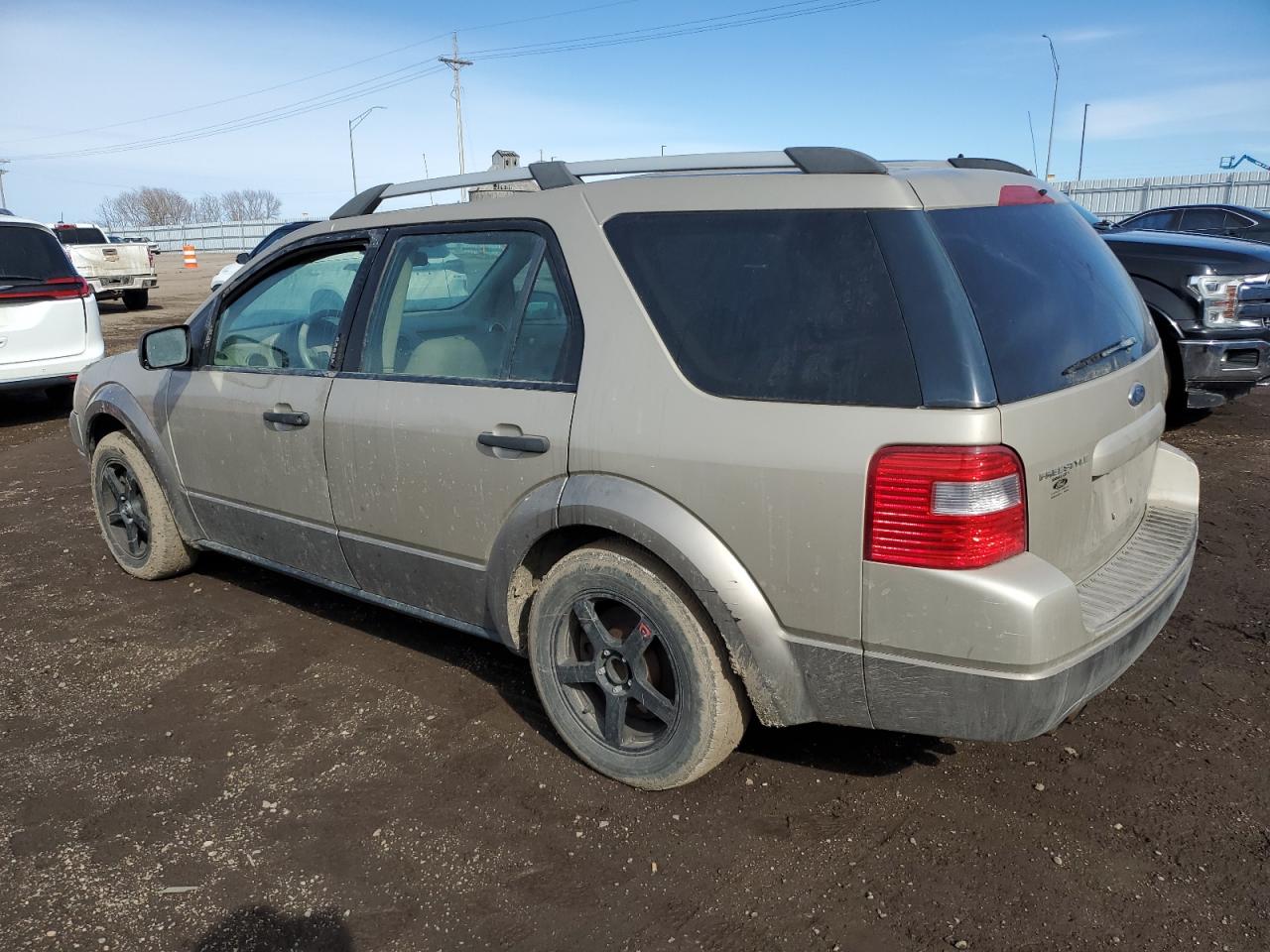 2006 Ford Freestyle - Image 2