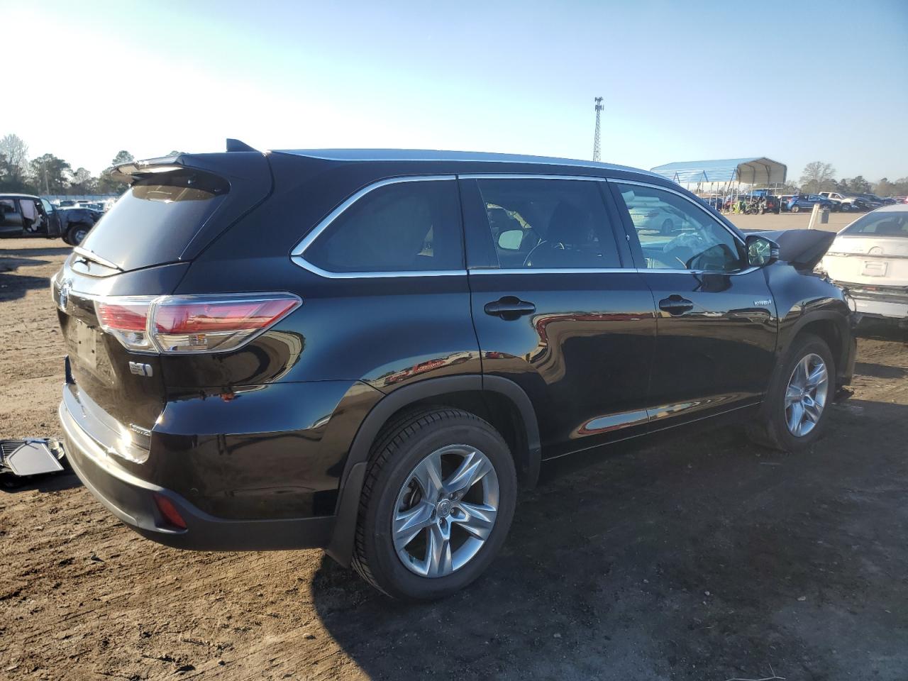 2015 Toyota Highlander - Image 3