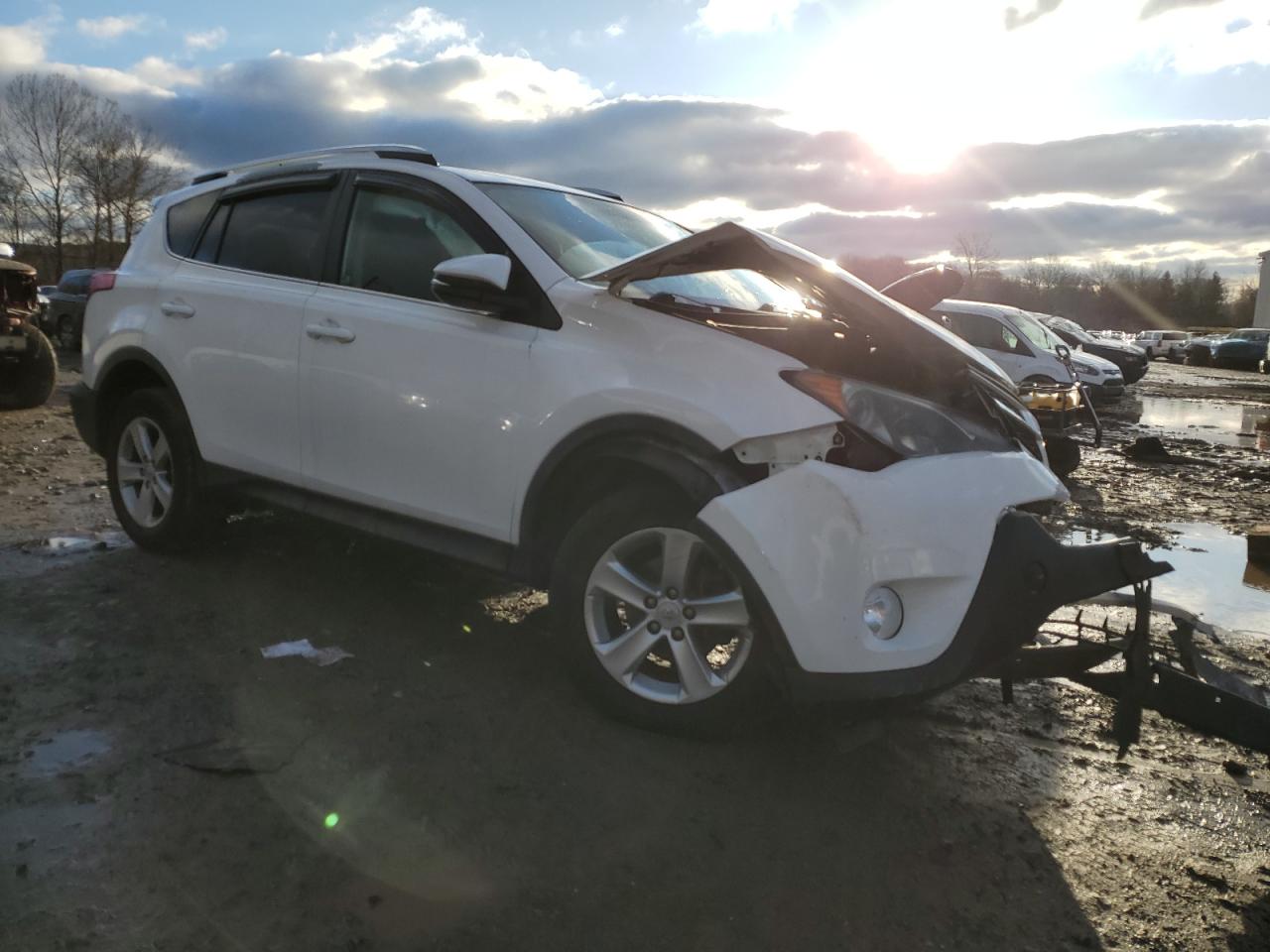 2014 Toyota RAV 4 - Image 4