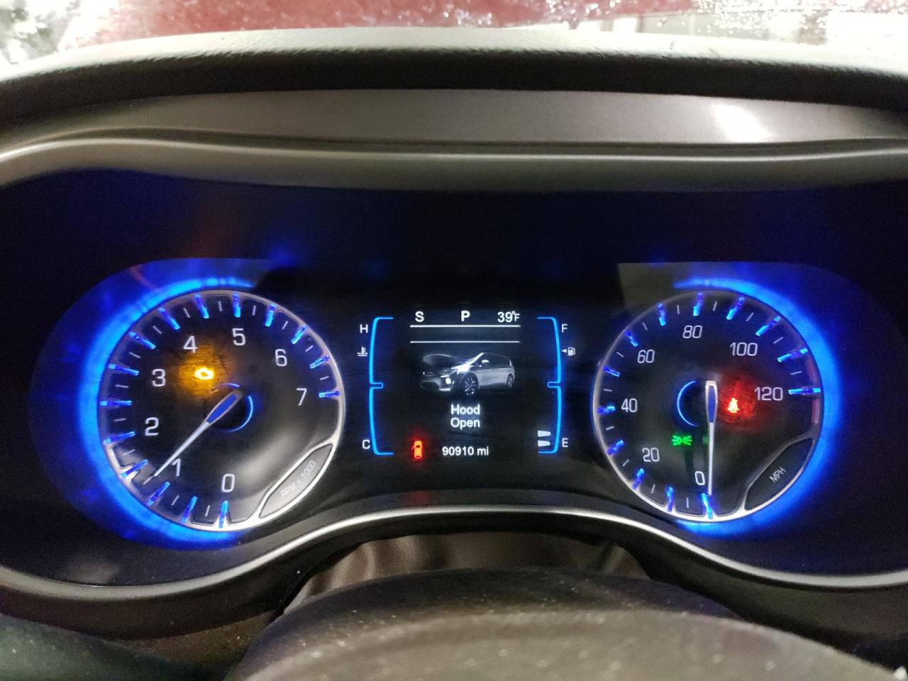 2017 Chrysler Pacifica - Image 9