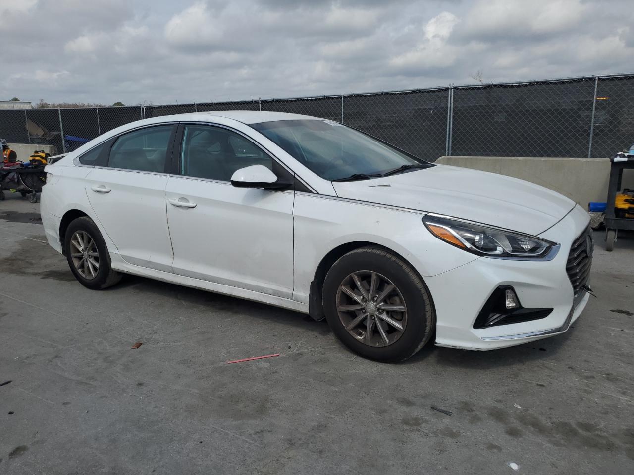2018 Hyundai Sonata - Image 4