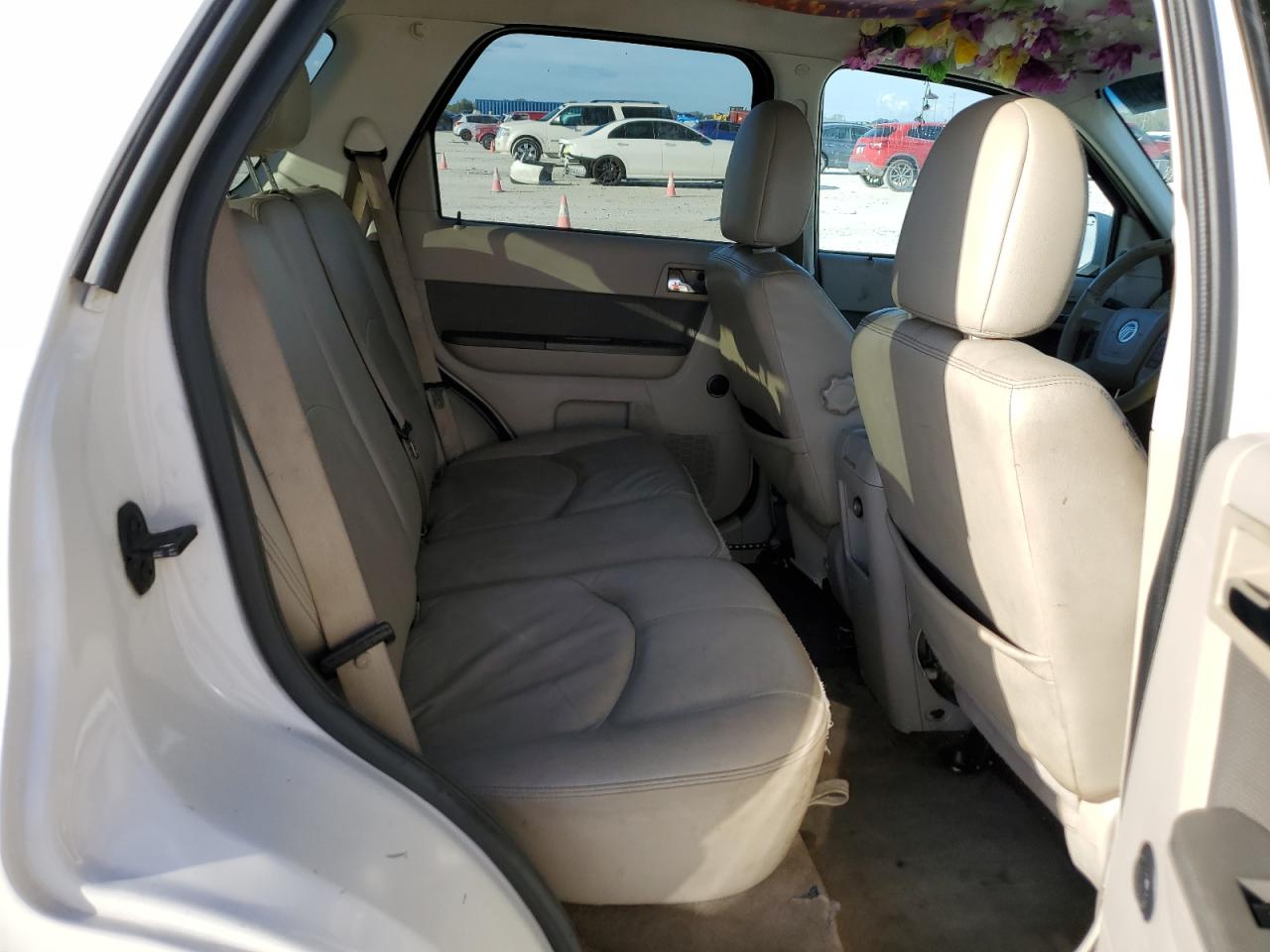 2010 Mercury Mariner - Image 11