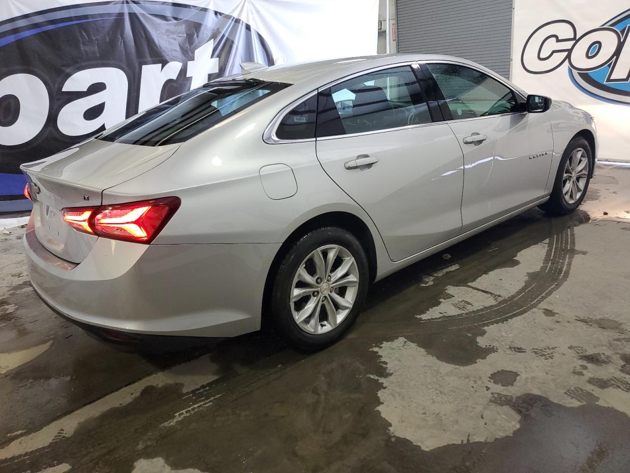 2022 Chevrolet Malibu - Image 3