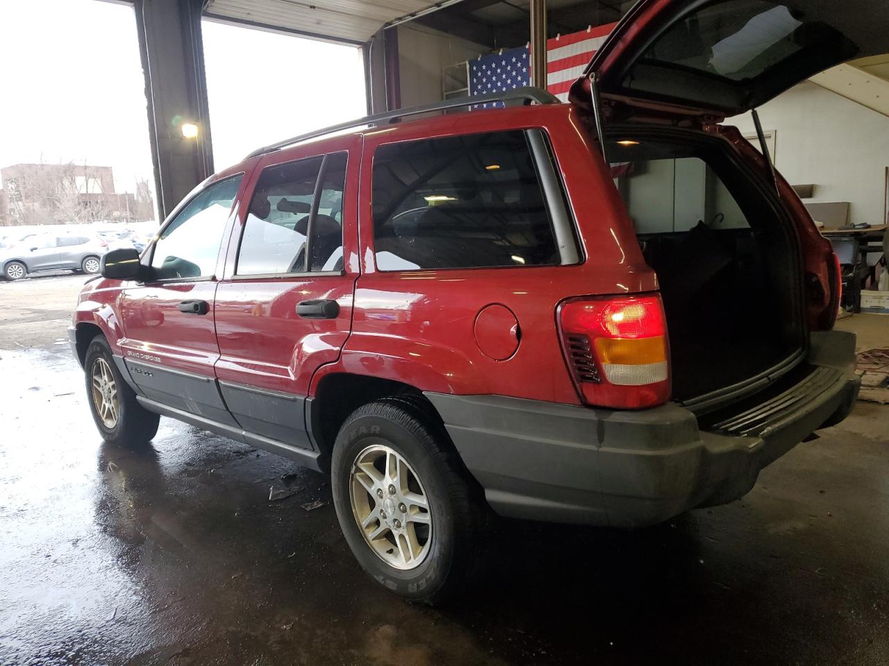 2004 Jeep Grand Cherokee - Image 2