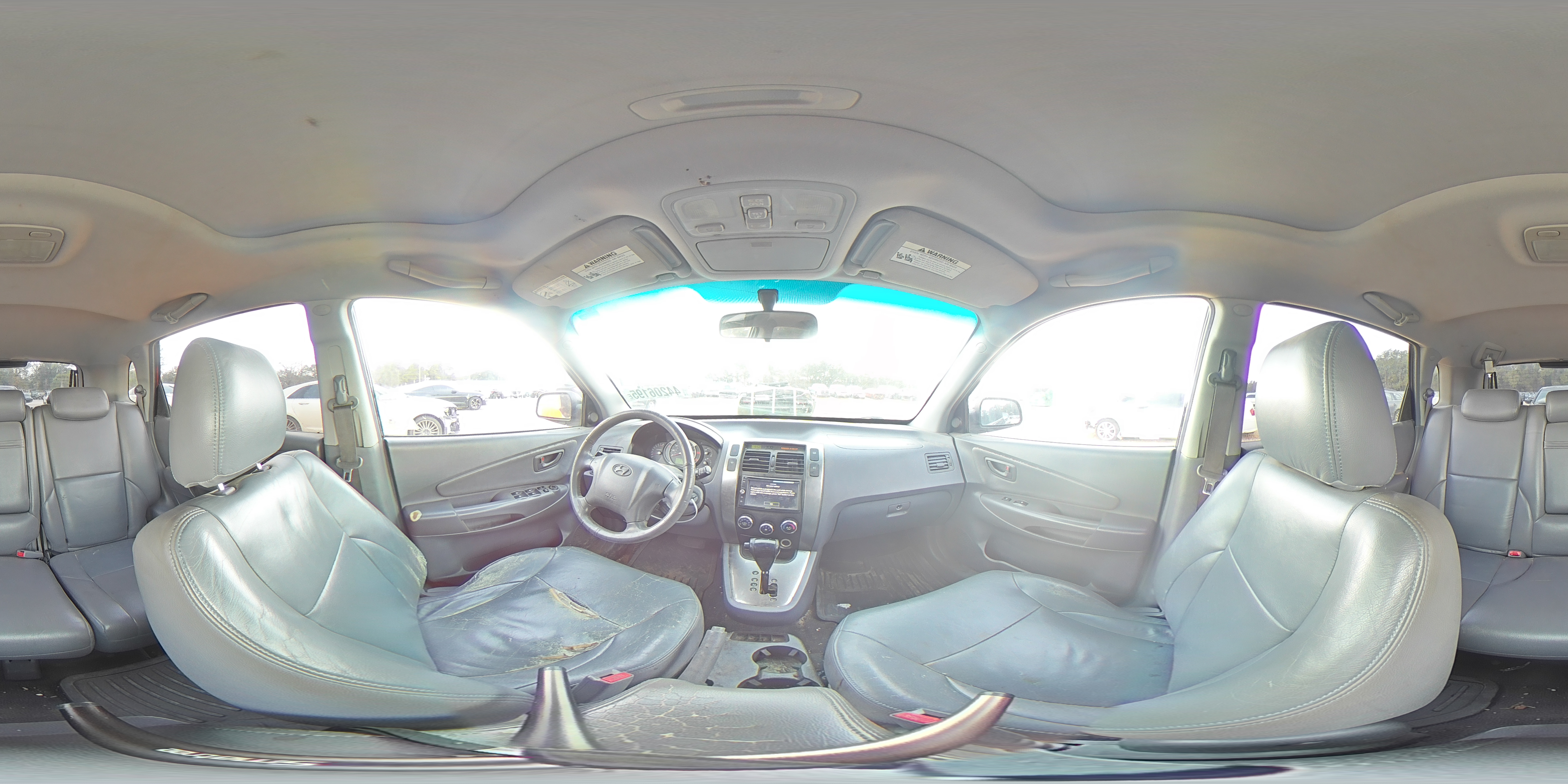 2005 Hyundai Tucson - Image 12